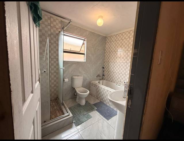 3 BEDROOM HOUSE FOR SALE IN TLHABANE WEST